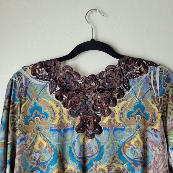Unity World Wear Bohemian V-neck Tunic - Picture 3 of 9